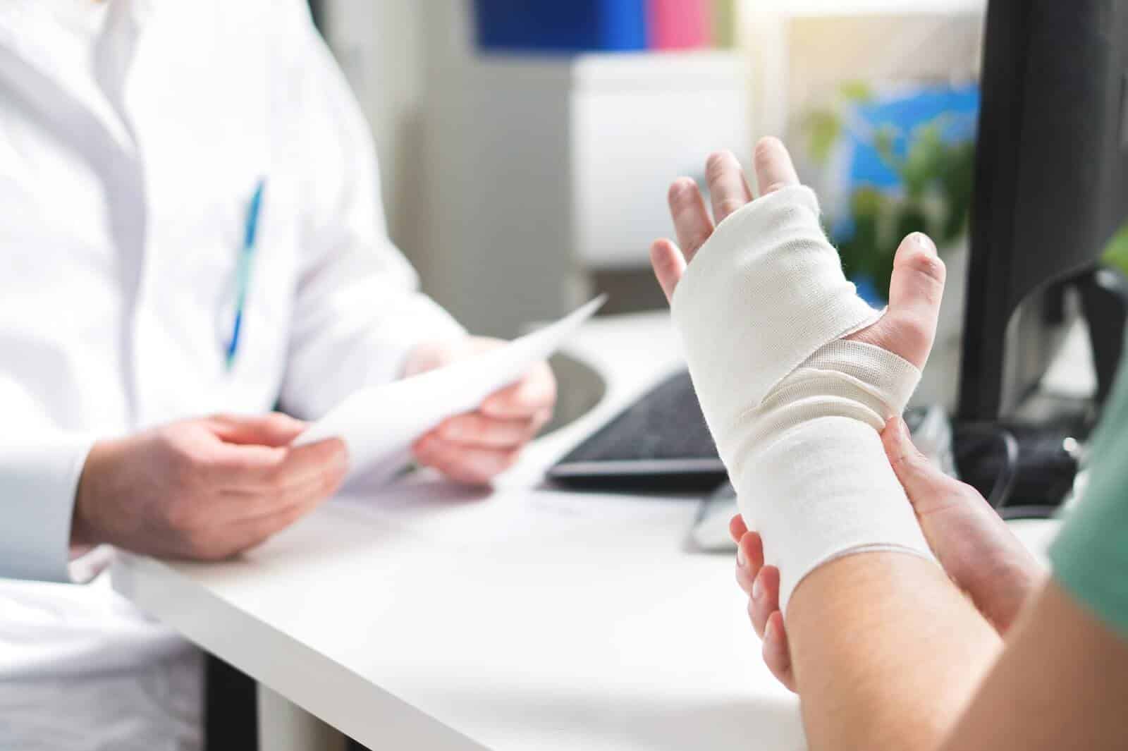 Injured woman and doctor